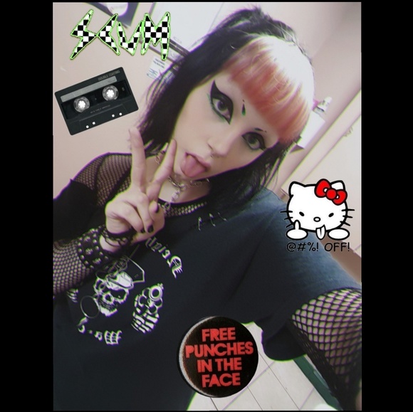 Meet your Posher, Kori - Picture 1 of 1